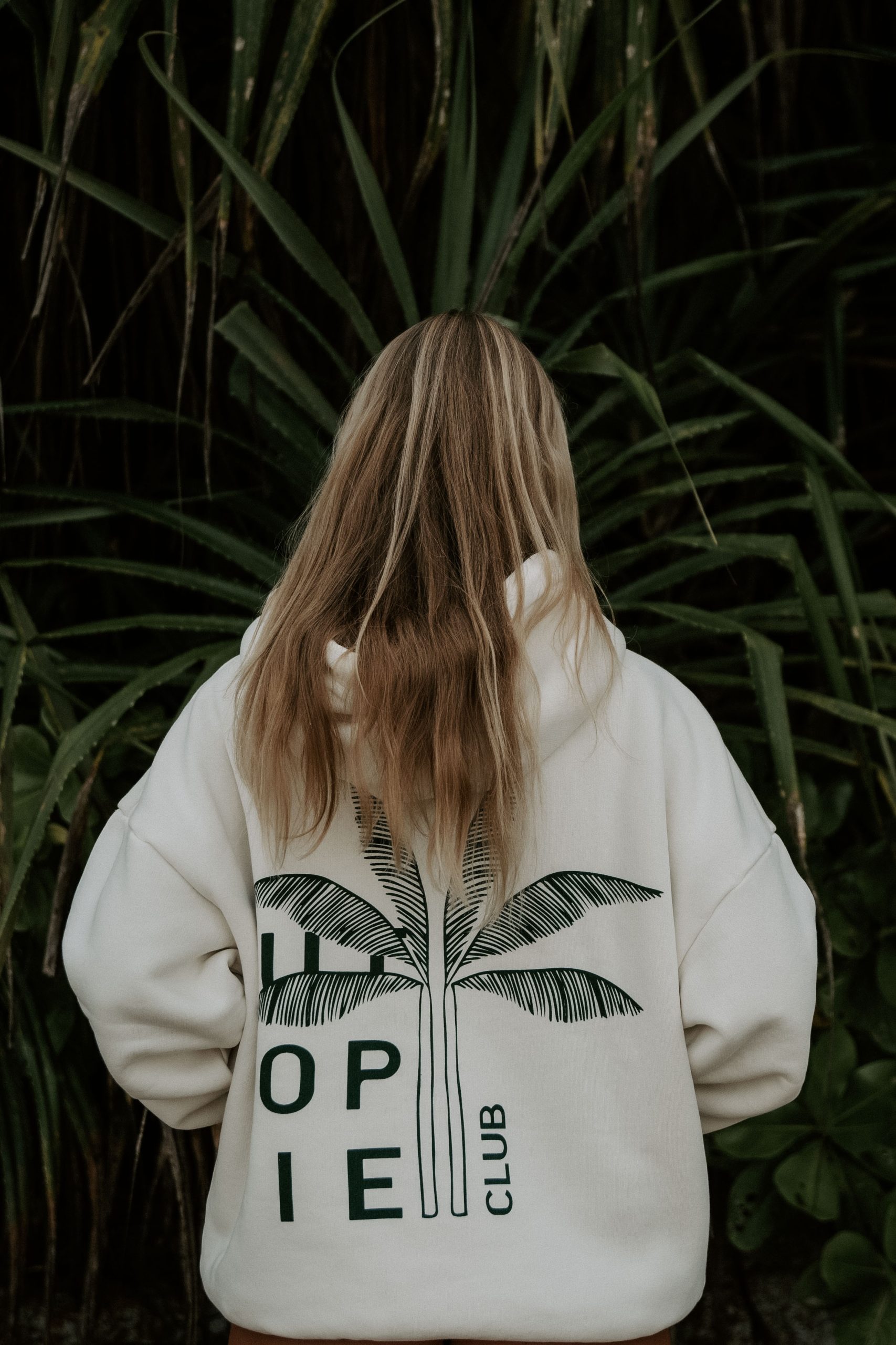 white hoodie oversize utopie club